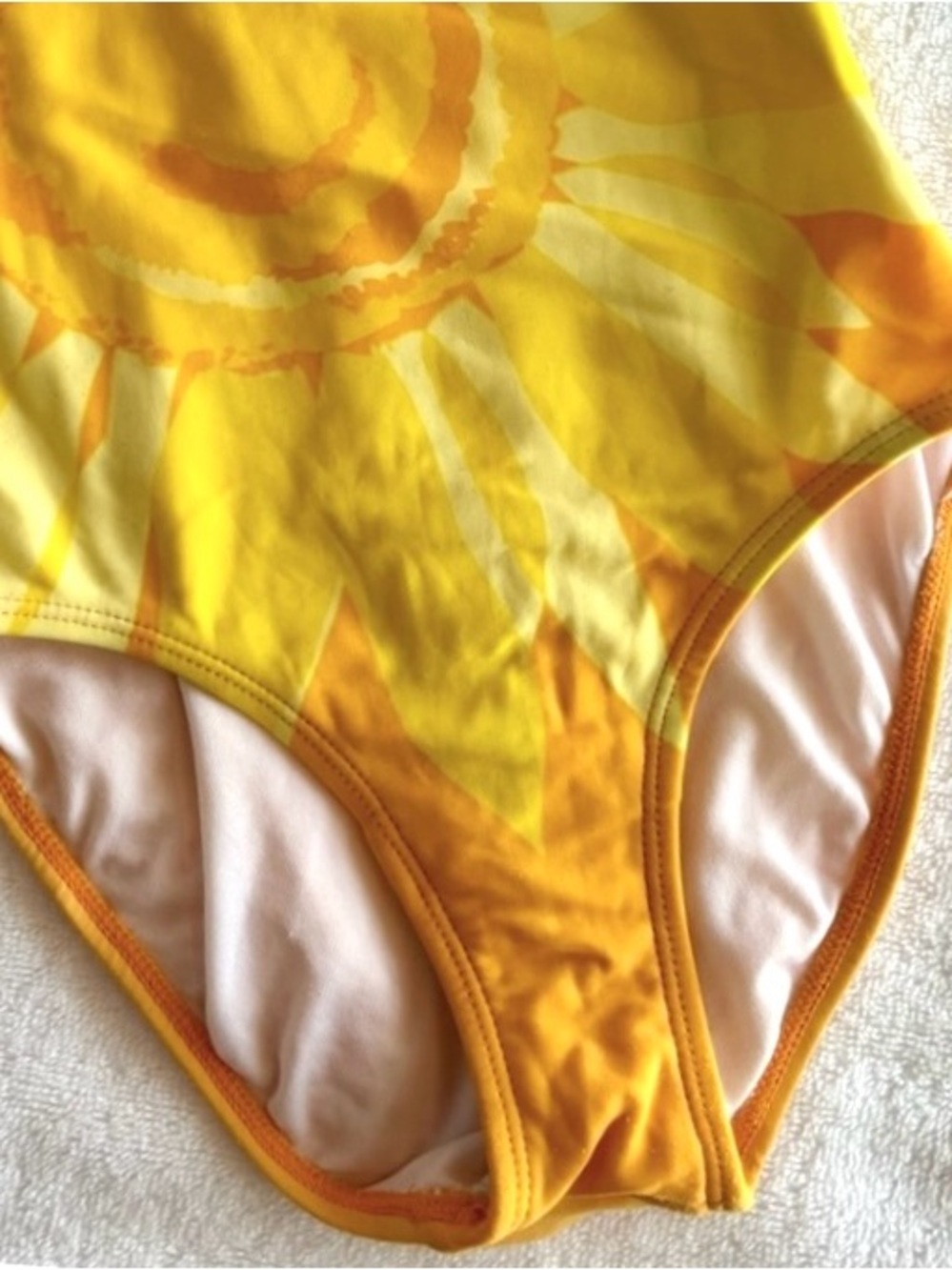 Hanna Andersson Sunflower One‑Piece Swimsuit — Size 120 cm (6–7Y) - Picture 4 of 15